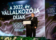 primagala-201_-small-.jpg
